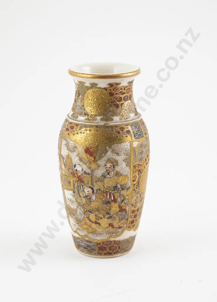 Japanese Satsuma Ovoid Vase Image 1++