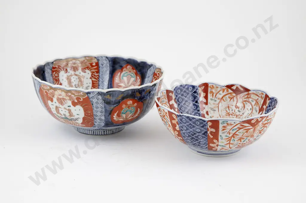 Pair Japanese Imari Bowls Image 1++