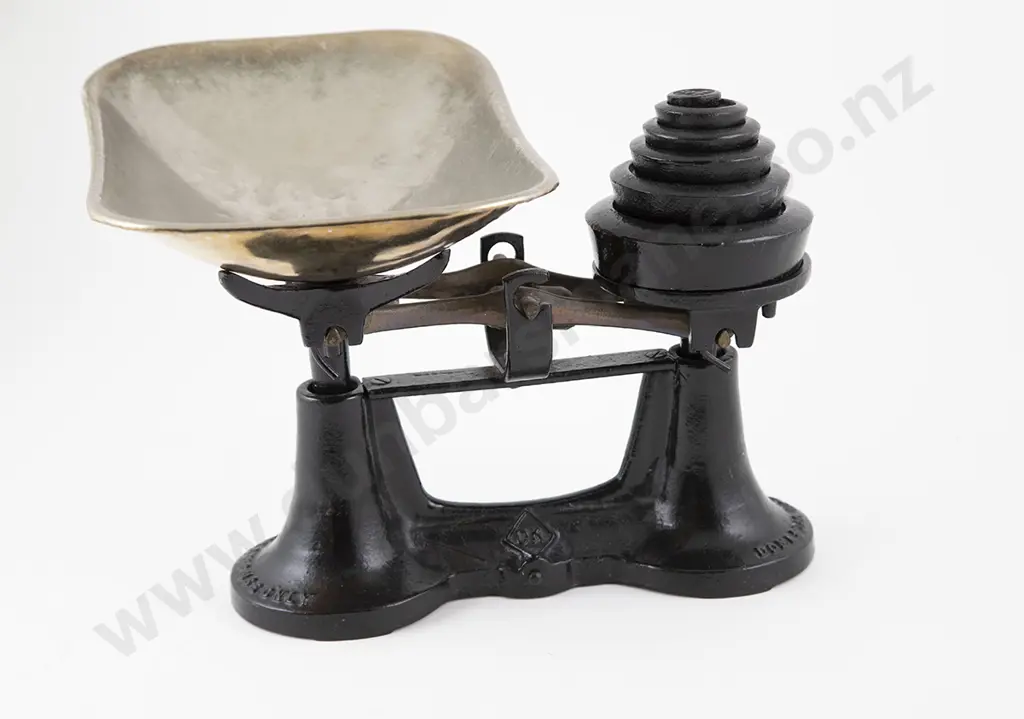 Set Of Vintage Cast Metal Kitchen Scales & Weights Image 1++