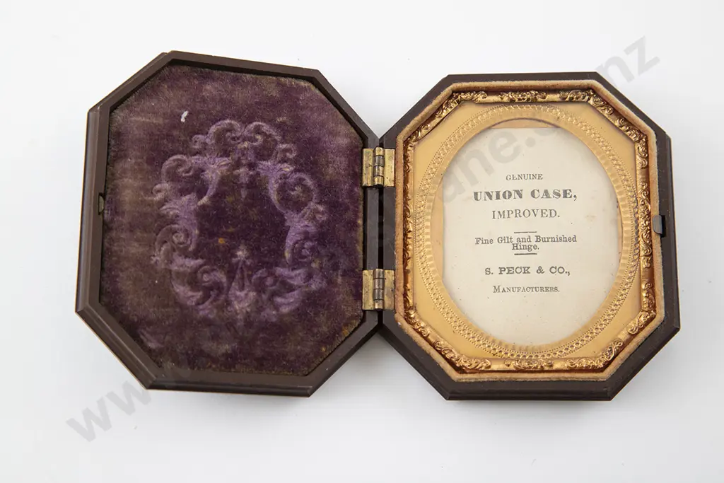 C19th Genuine Union Photo Case by S Peck & Co Image 1++