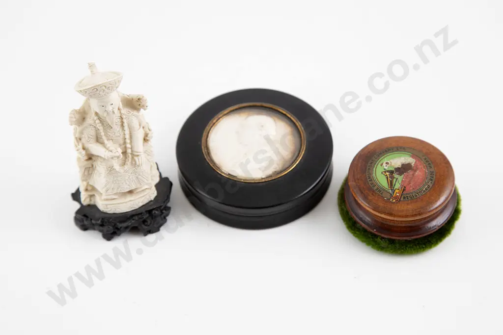 C19th Ebonised Circular Snuff Box Image 1++