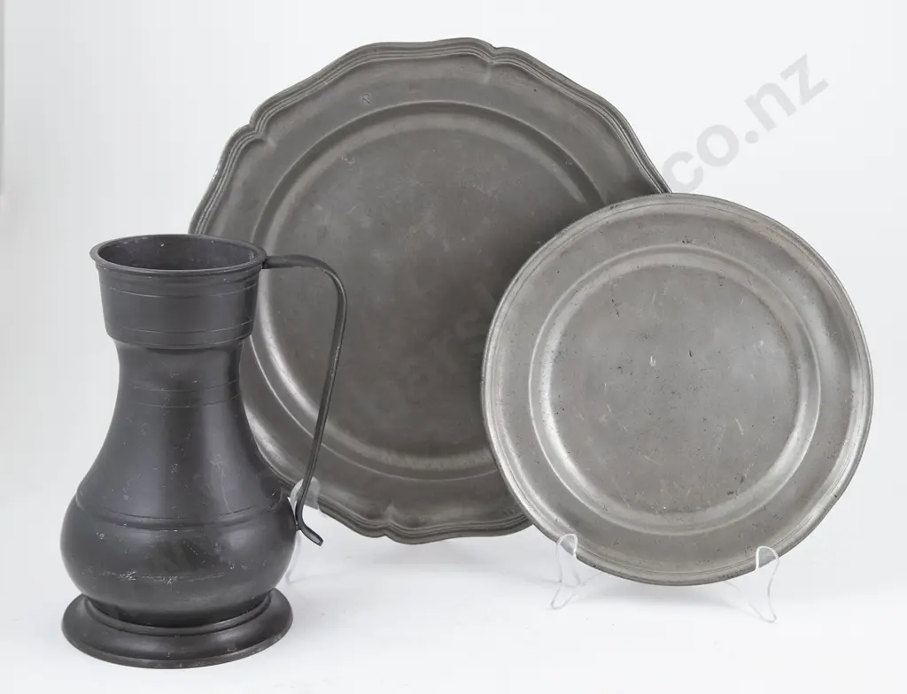 Two C18th Pewter plates Image 1++