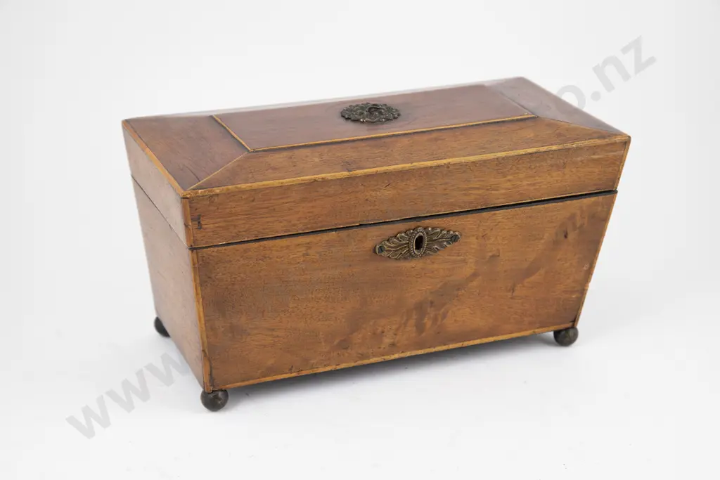 Regency Mahogany Caddy/Stationery Box Image 1++