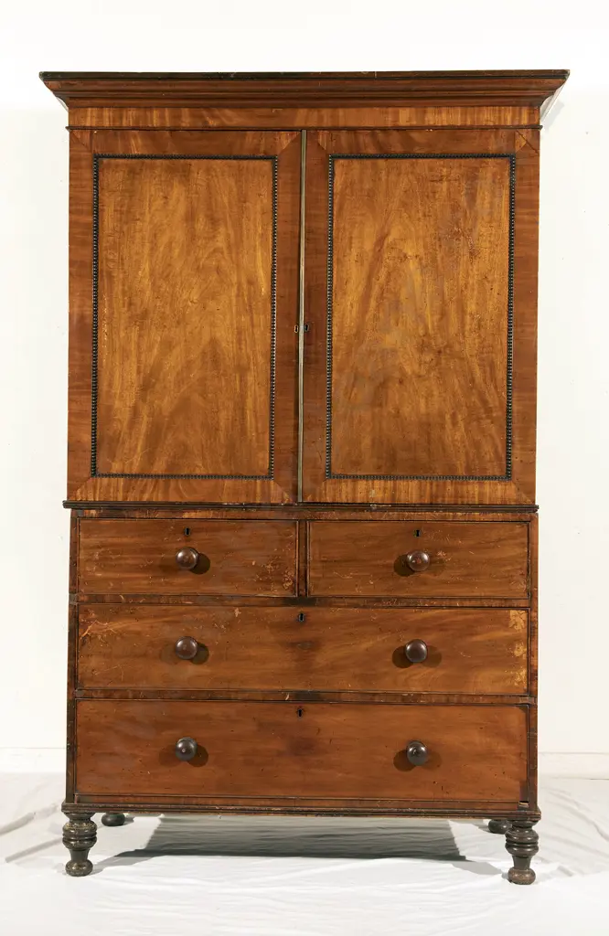 WmIV Mahogany Linen Press Image 1++