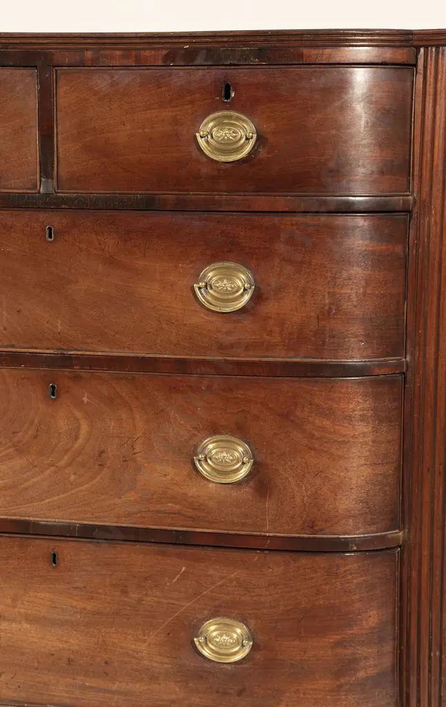 Regency Mahogany Bow Front Chest Image 1++