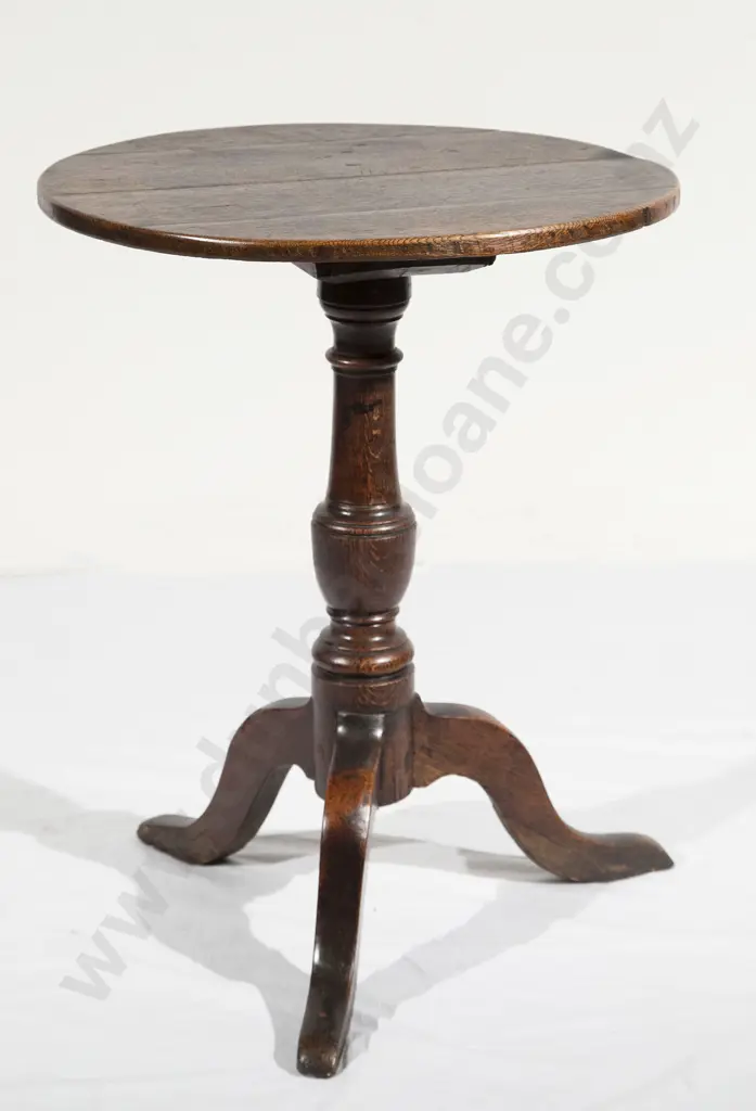 Geo III Oak Circular Wine Table Image 1++