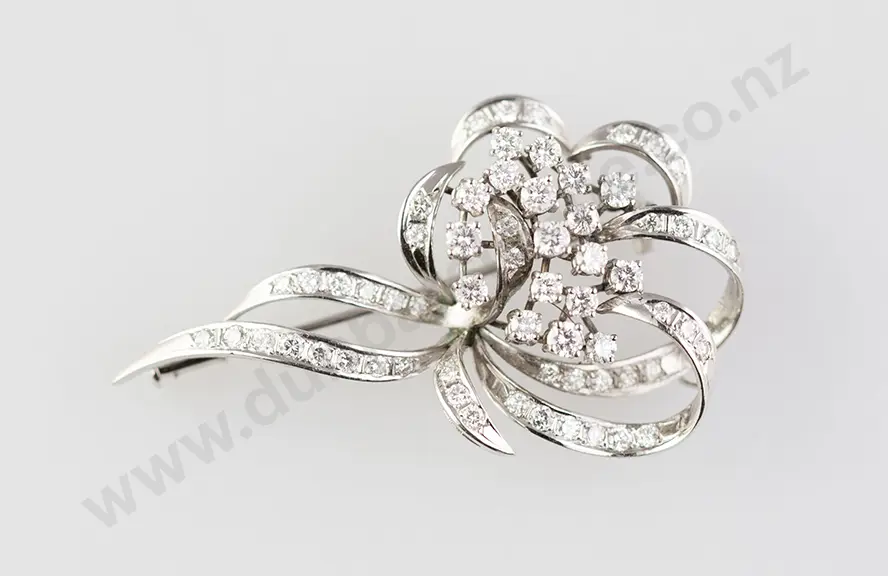 18ct White Gold 63stone Diamond Spray Brooch Image 1++