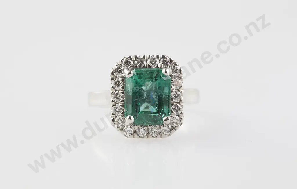 All Platinum 19stone Emerald & Diamond Cluster Ring Image 1++