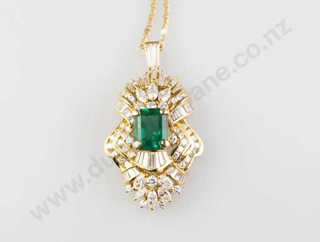 18ct 89stone Emerald & Diamond Fancy Pendant Image 1++