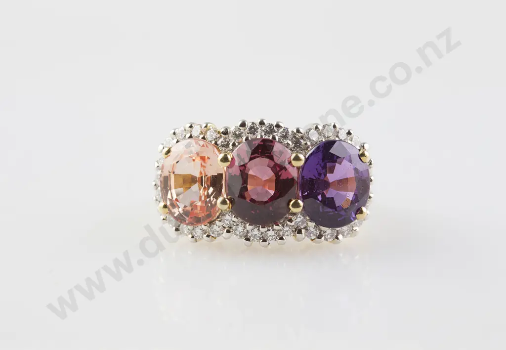 18ct 39stone Fancy Sapphire & Diamond Cluster Ring Image 1++