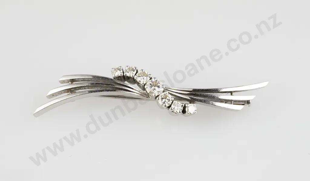 18ct White Gold Seven Stone DIamond Bar Brooch Image 1++