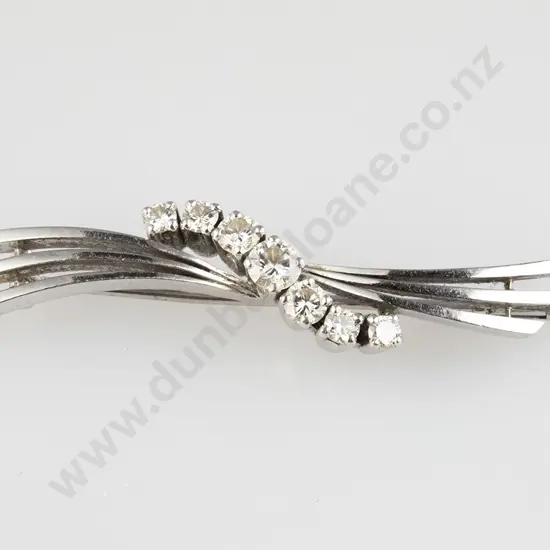 18ct White Gold Seven Stone DIamond Bar Brooch