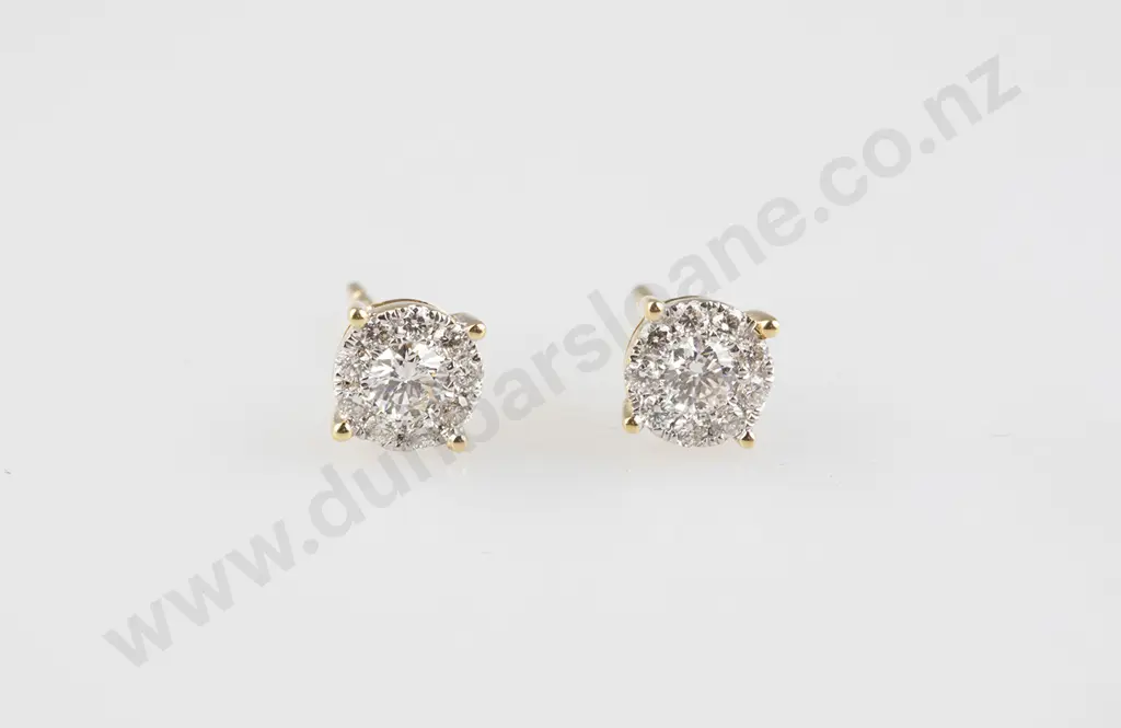 Pair 18ct Diamond Cluster Stud Earrings Image 1++