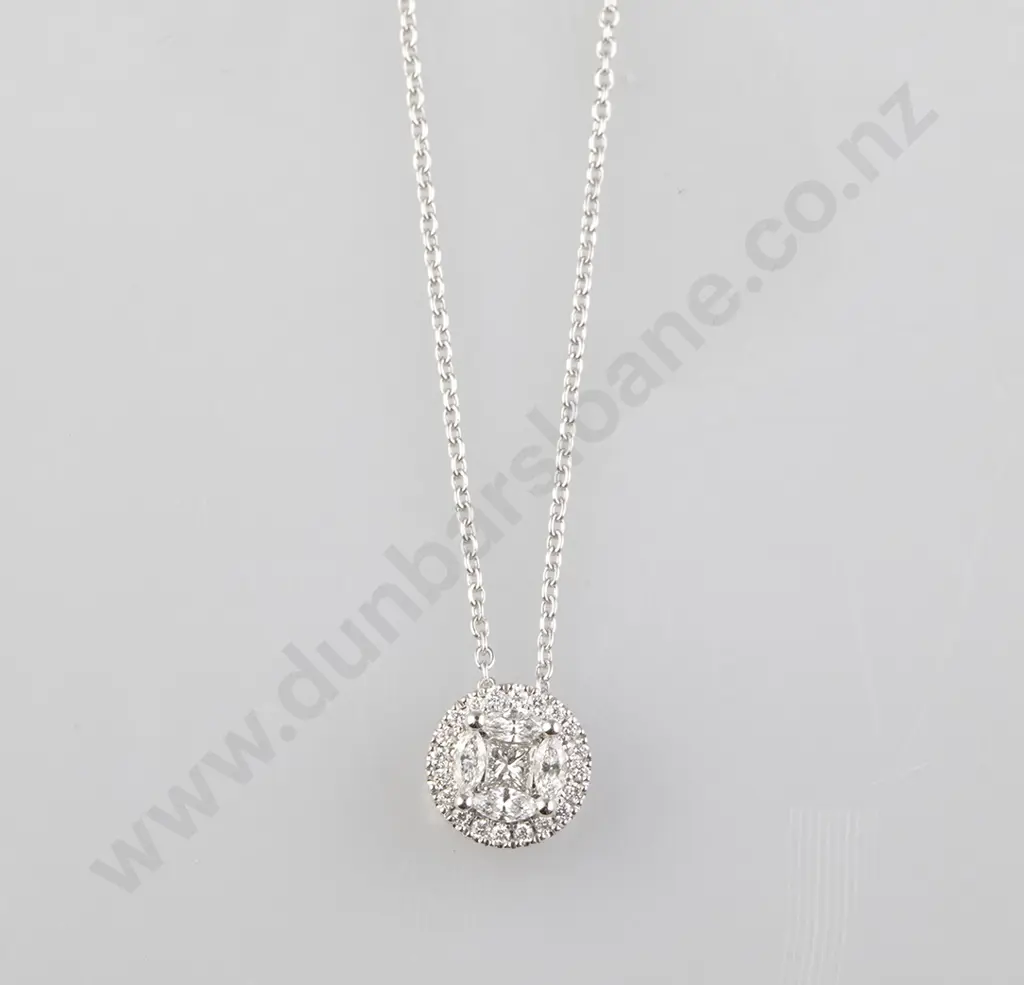 18ct White Gold 25stone Diamond Cluster Pendant Image 1++