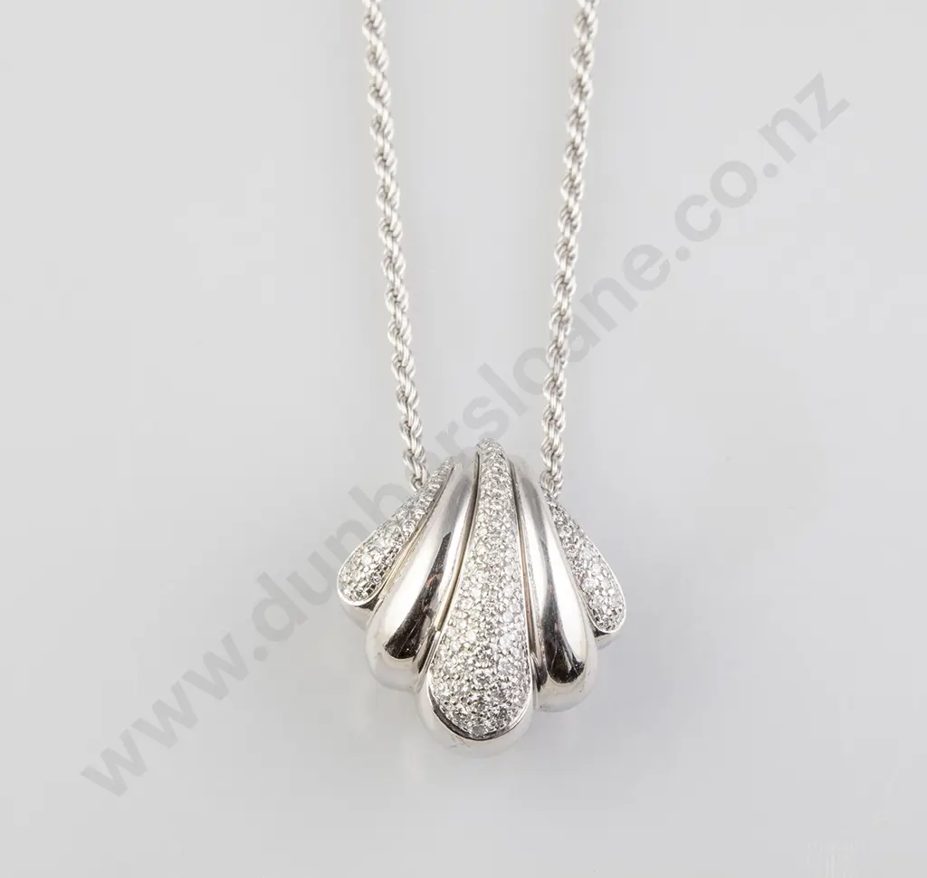 18ct White Gold 171stone Fancy Diamond Pendant Image 1++