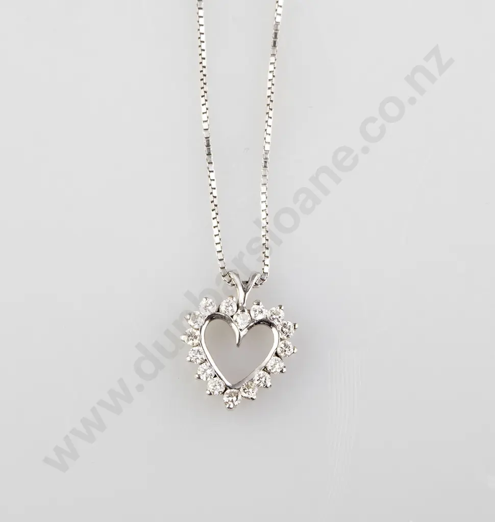18ct 16stone Diamond Heart Pendant Image 1++