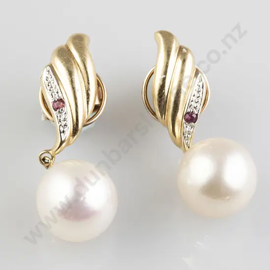 Pair 14ct South Sea Pearl Pendant Earrings