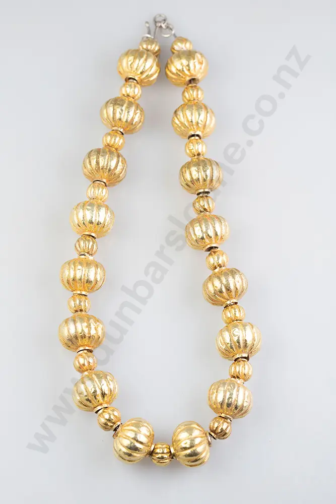 22ct on Wax Bead Necklace Image 1++