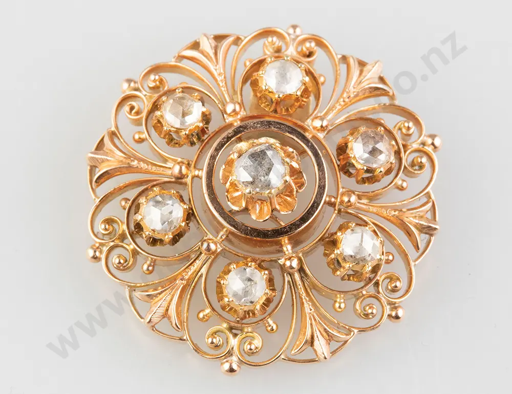 14ct Seven Stone Diamond Fancy Circle Pendant Image 1++