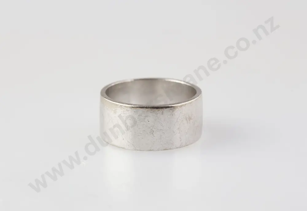 18ct White Gold Plain Wide Wedding Band Image 1++