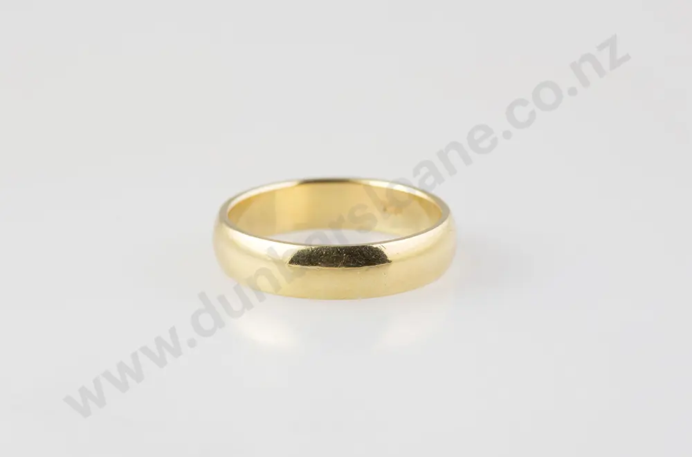 18ct Plain Wedding Band Image 1++