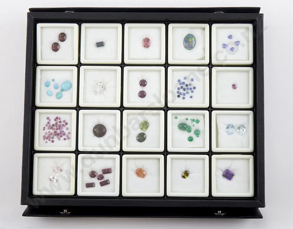 Collection Unmounted Gemstones Image 1++