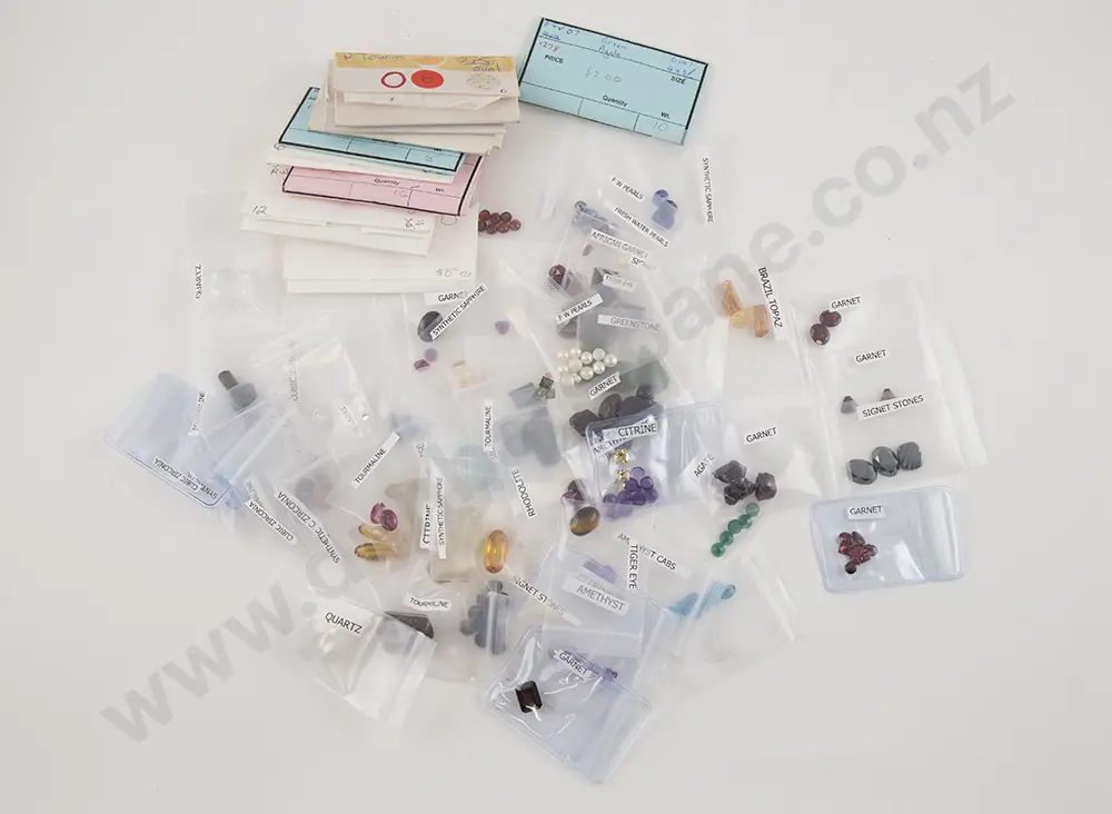 Collection Unmounted Gemstones Image 1++