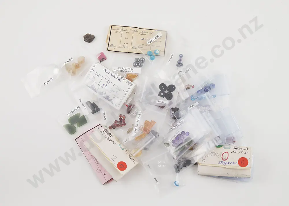 Collection Unmounted Gemstones Image 1++