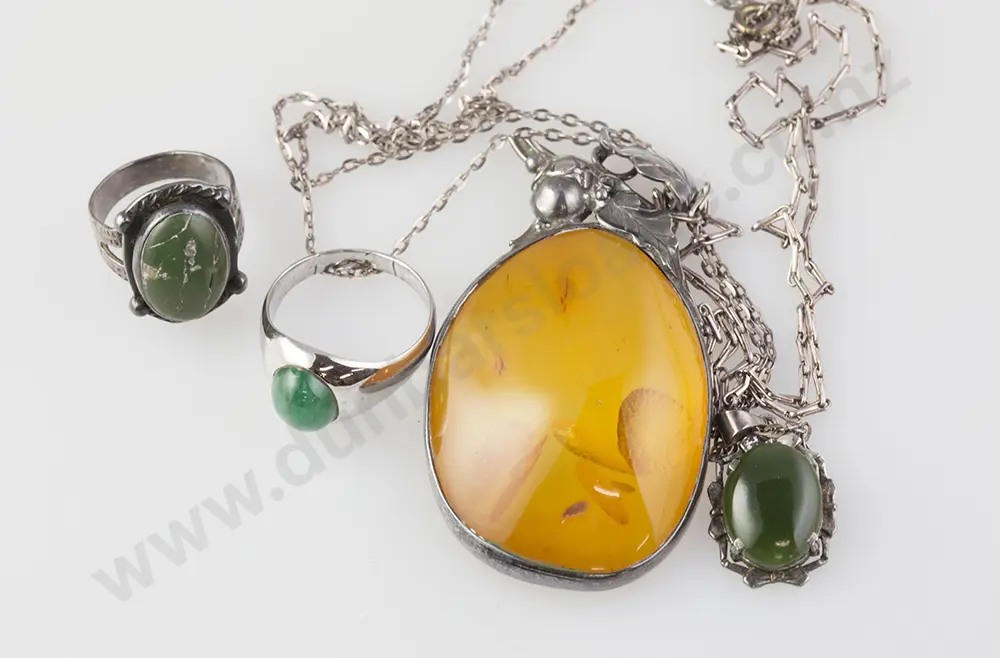 S/S & Amber Pendant greenstone pendant and two rings Image 1++