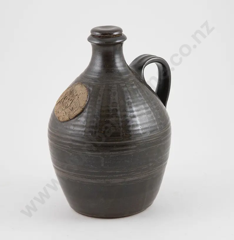 Estelle Martin Souvenir Wine Pot Image 1++