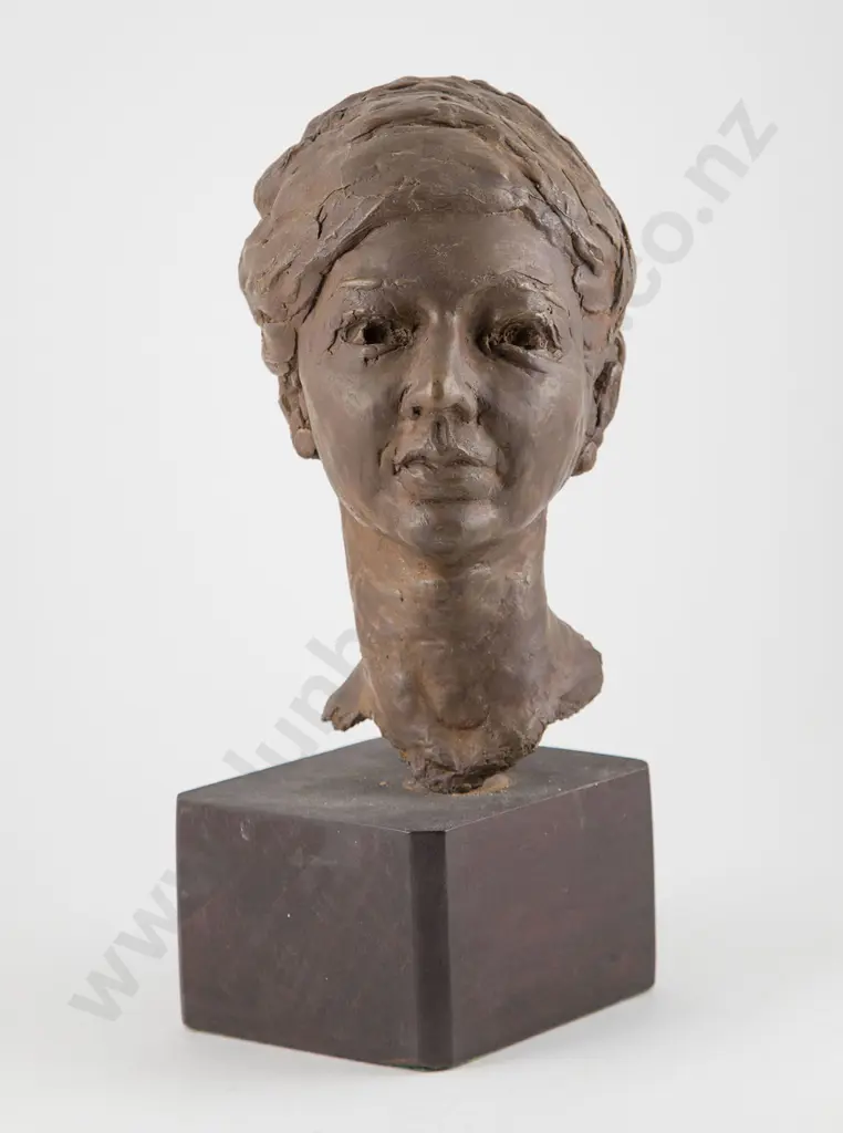 Lorna Ellis Ceramic Bust Image 1++