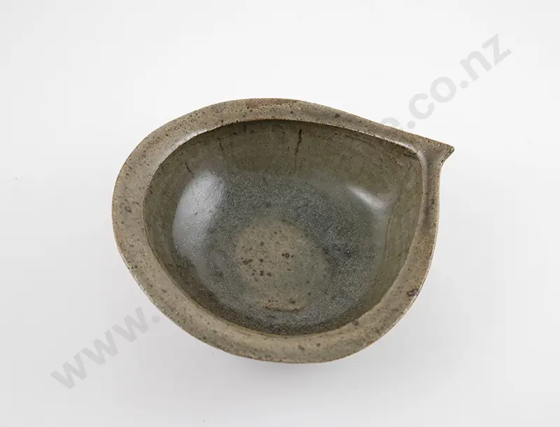 James Greig Unfolding Form Bowl Image 1++
