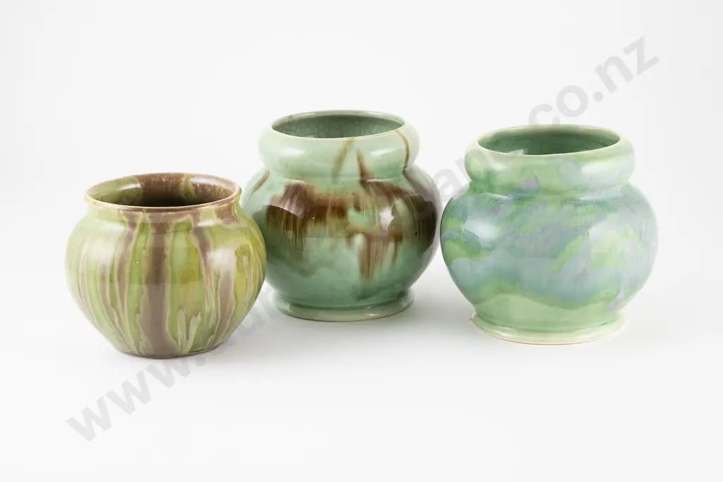 Three Crown Lynn Vases Image 1++