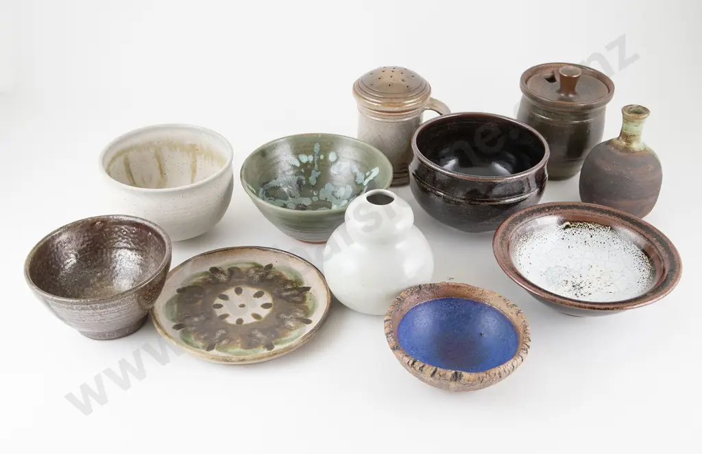 Eleven Pieces of Assorted NZ Pottery Image 1++