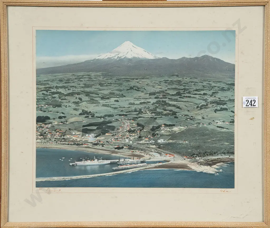 Whites Aviation - Mt Egmont & Other Photograph Image 1++