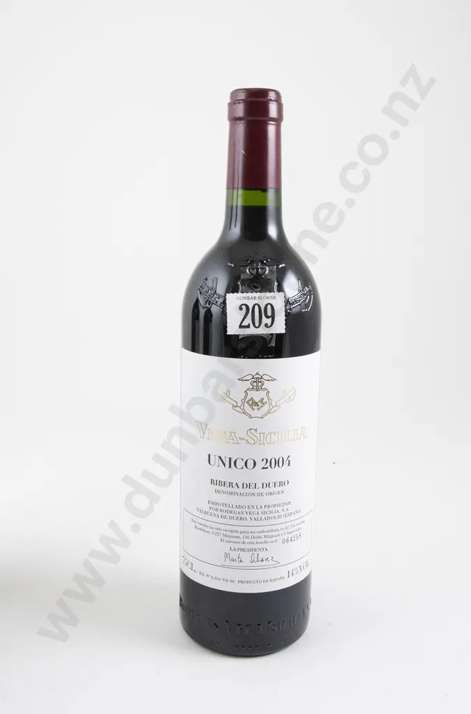 1 bottle Vega-Sicilia Unico 2004 bottle Number 064258 Image 1++