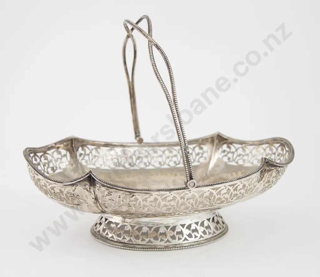Vict S/S Cake Basket Image 1++