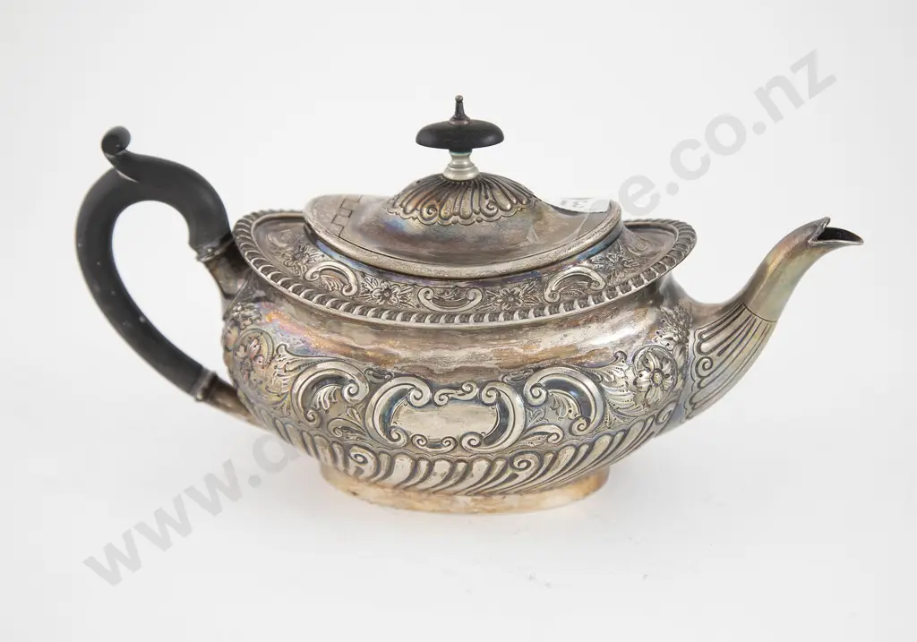 Vict S/S Oval Baluster teapot Image 1++