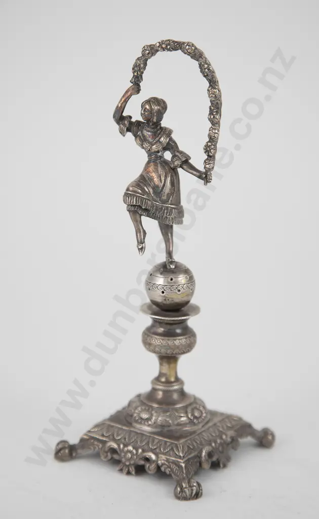 European S/P Figural Table Centre Image 1++
