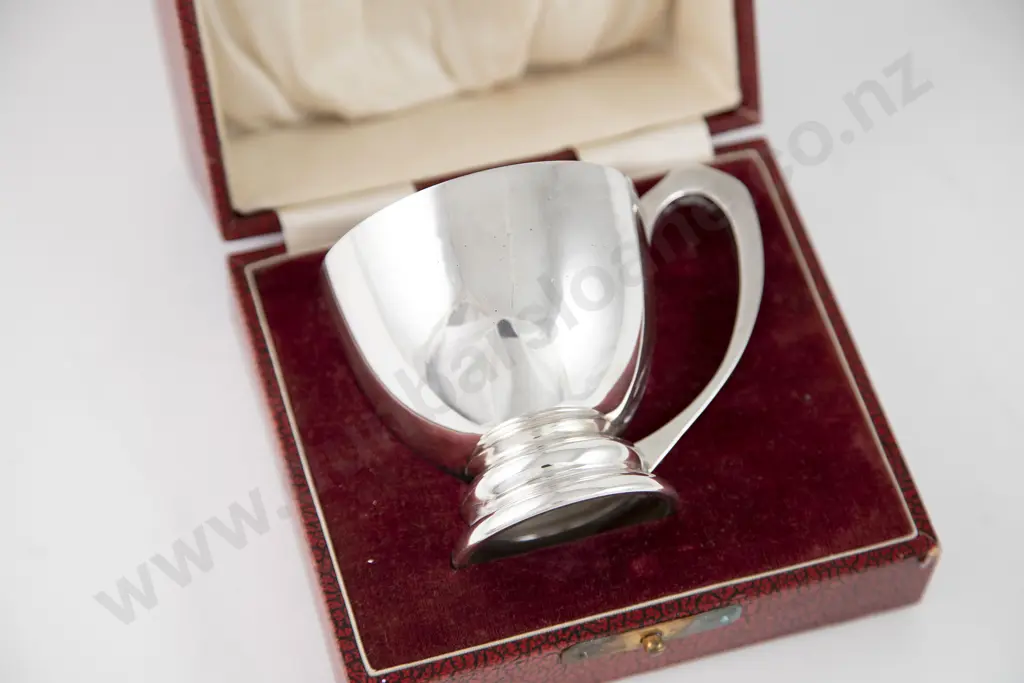 Cased Geo V S/S Christening Mug Image 1++