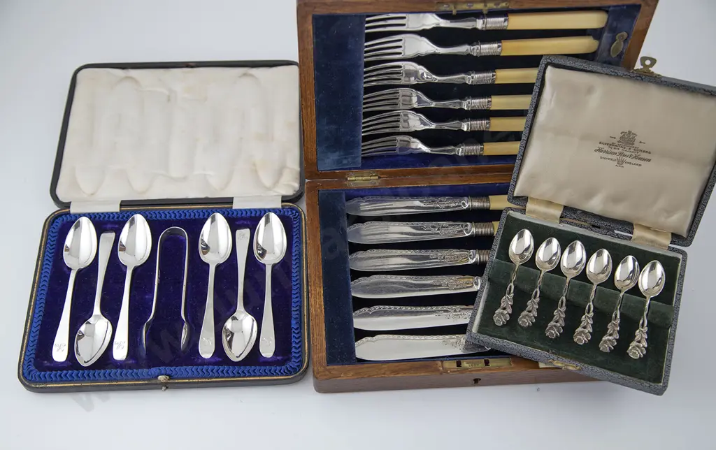Three Cased Sets of Cutlery Image 1++