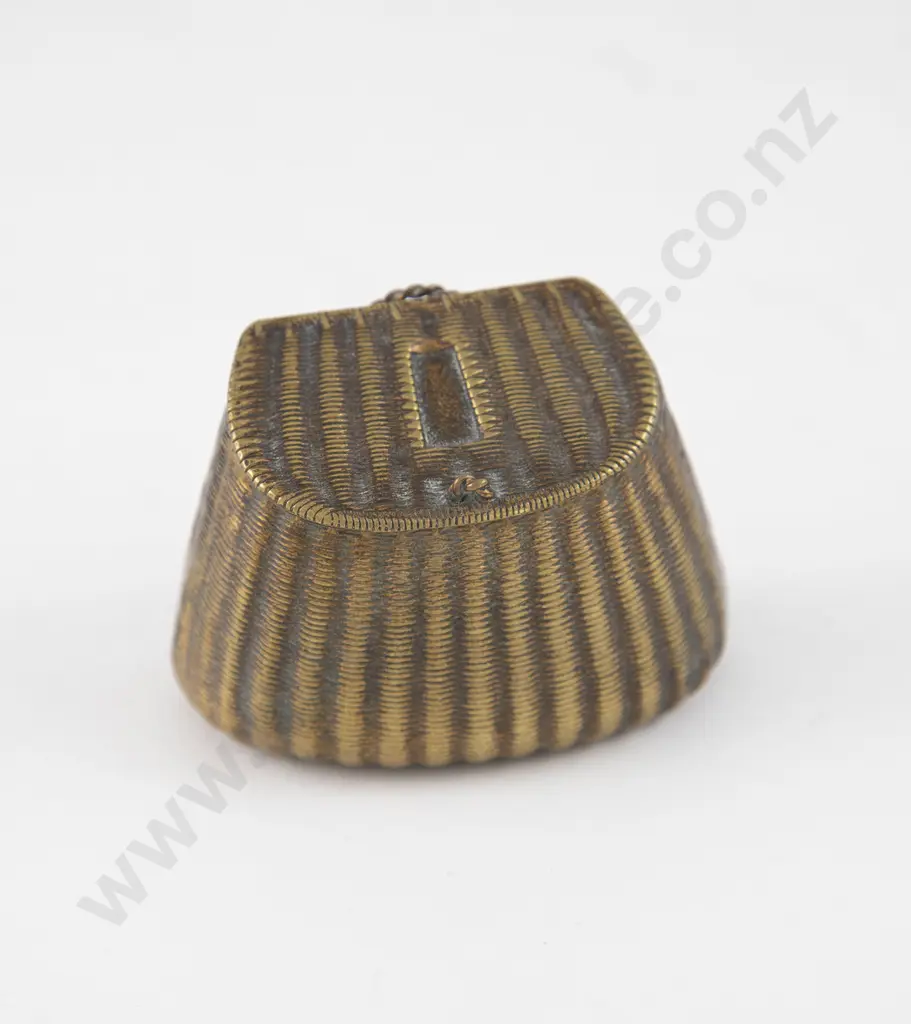 Novelty Vict Brass Fishing Creel Vesta Case Image 1++