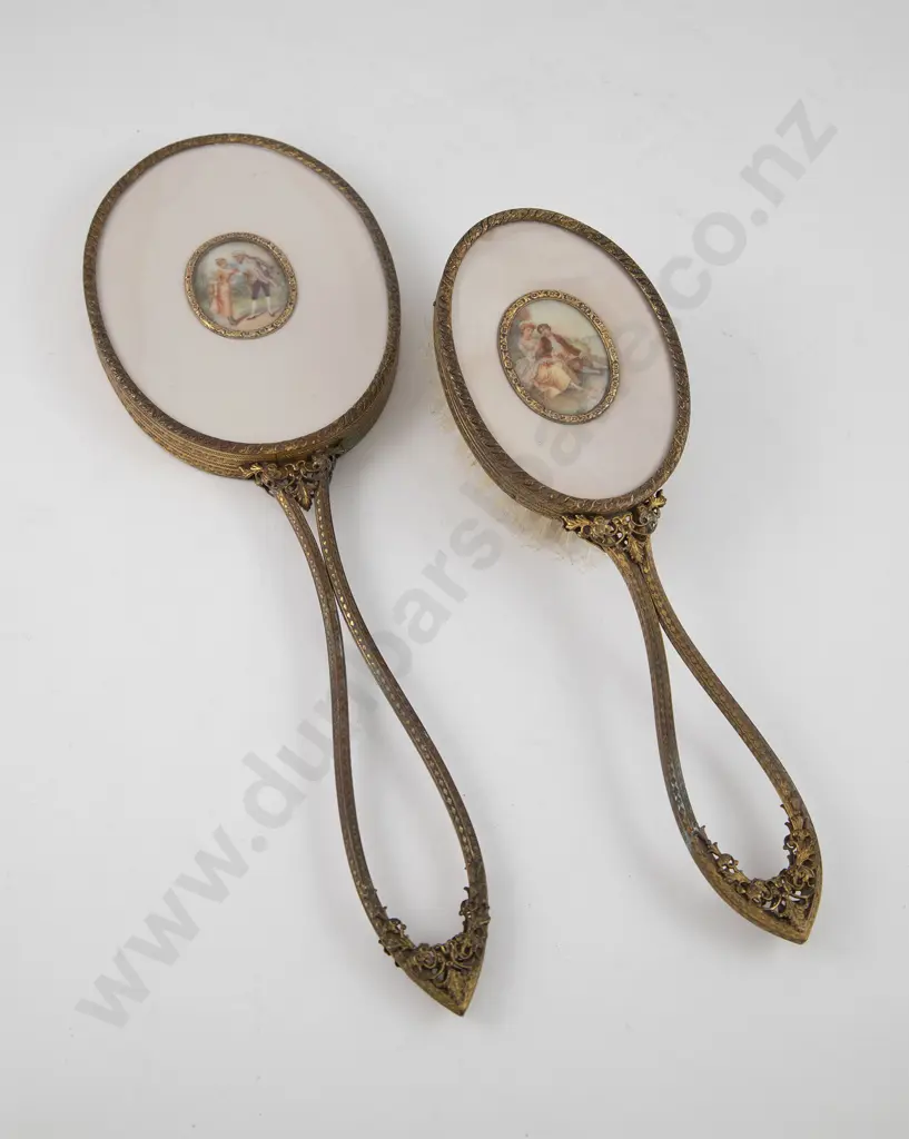 Six Vintage Dressing Table Accessories Image 1++
