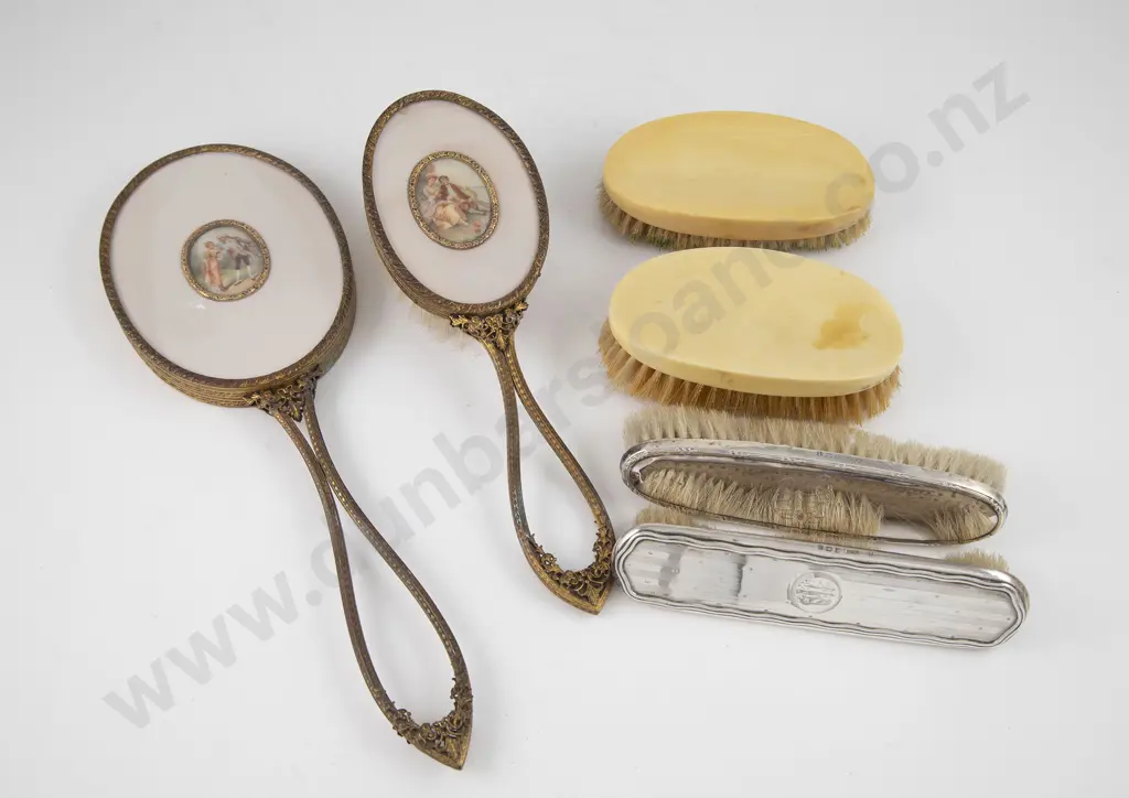 Six Vintage Dressing Table Accessories Image 1++