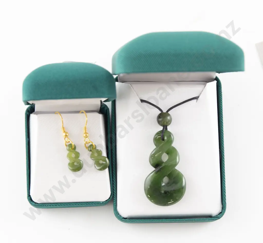 Greenstone Twist Pendant Image 1++