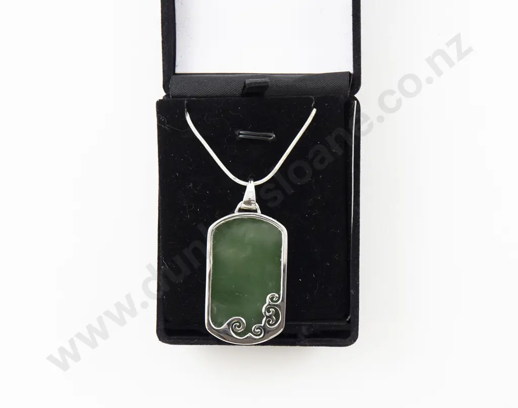 Greenstone S/S Mounted Pendant and chain Image 1++