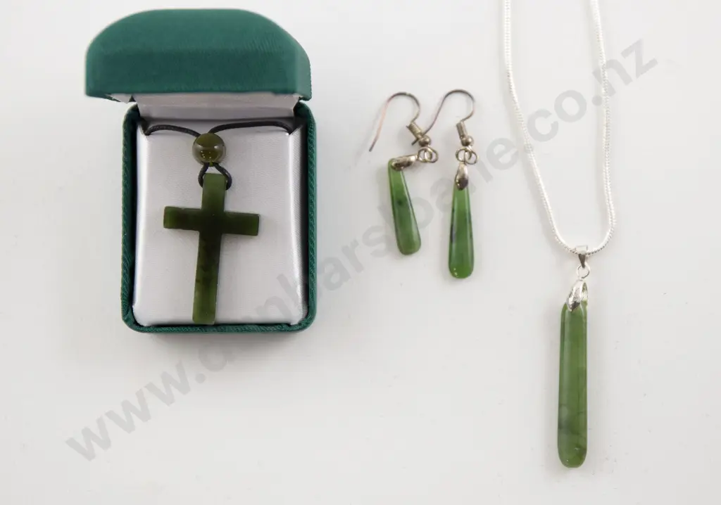 Greenstone Drop Pendant Image 1++