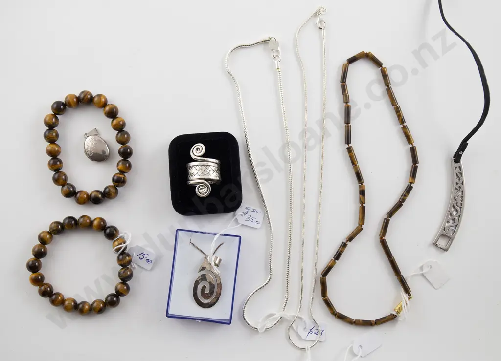 Tiger Eye Necklace Image 1++