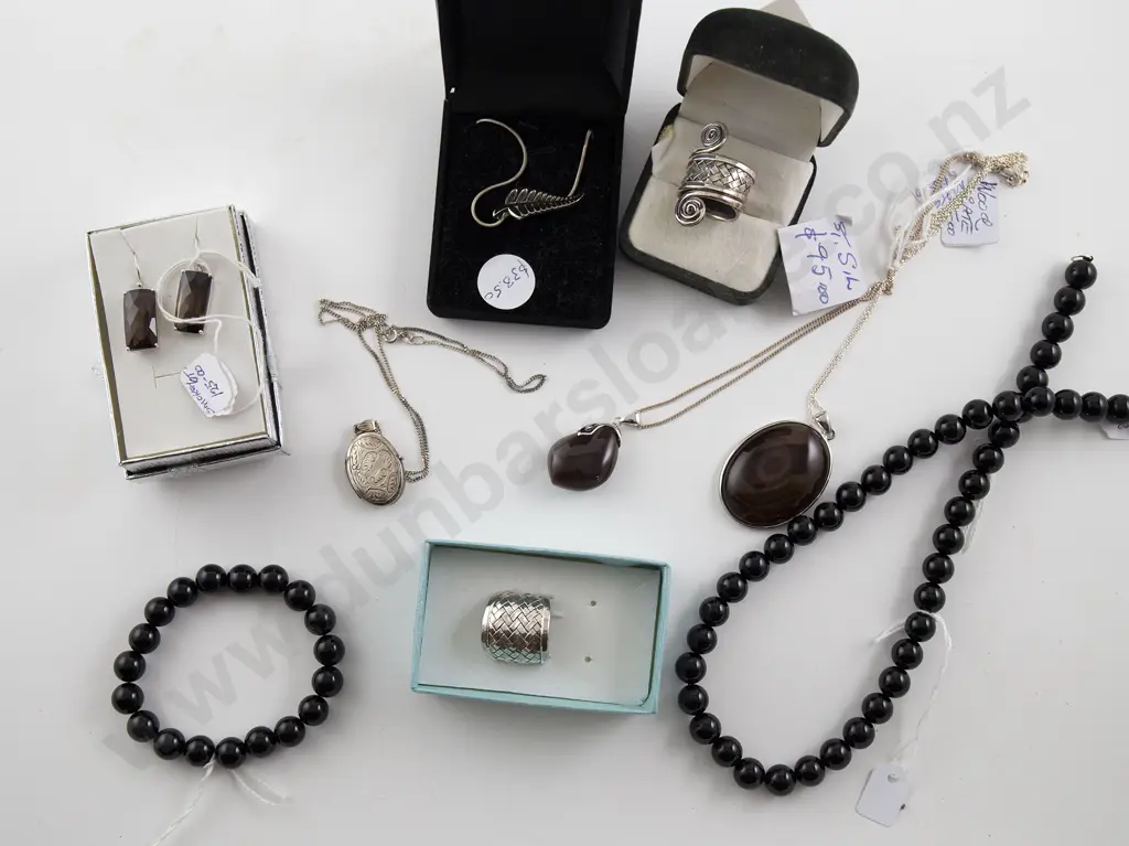 Onyx Bead Necklace and Matching Bracelet Image 1++