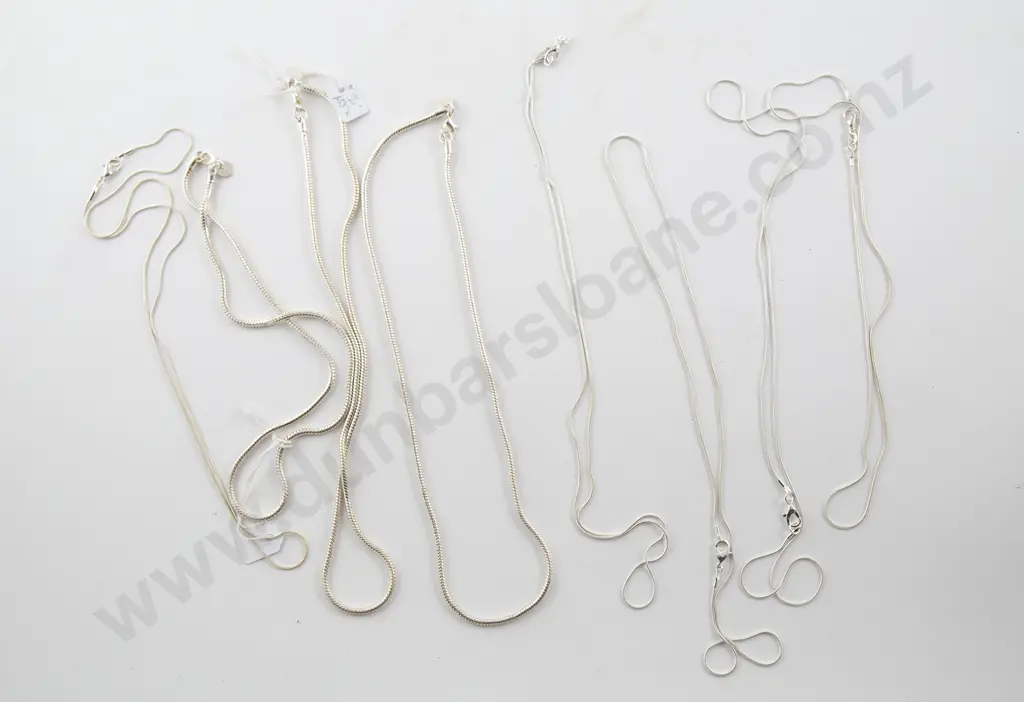 Eight S/S Neck Chains Image 1++